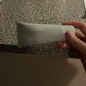 RHODE barrier restore cream